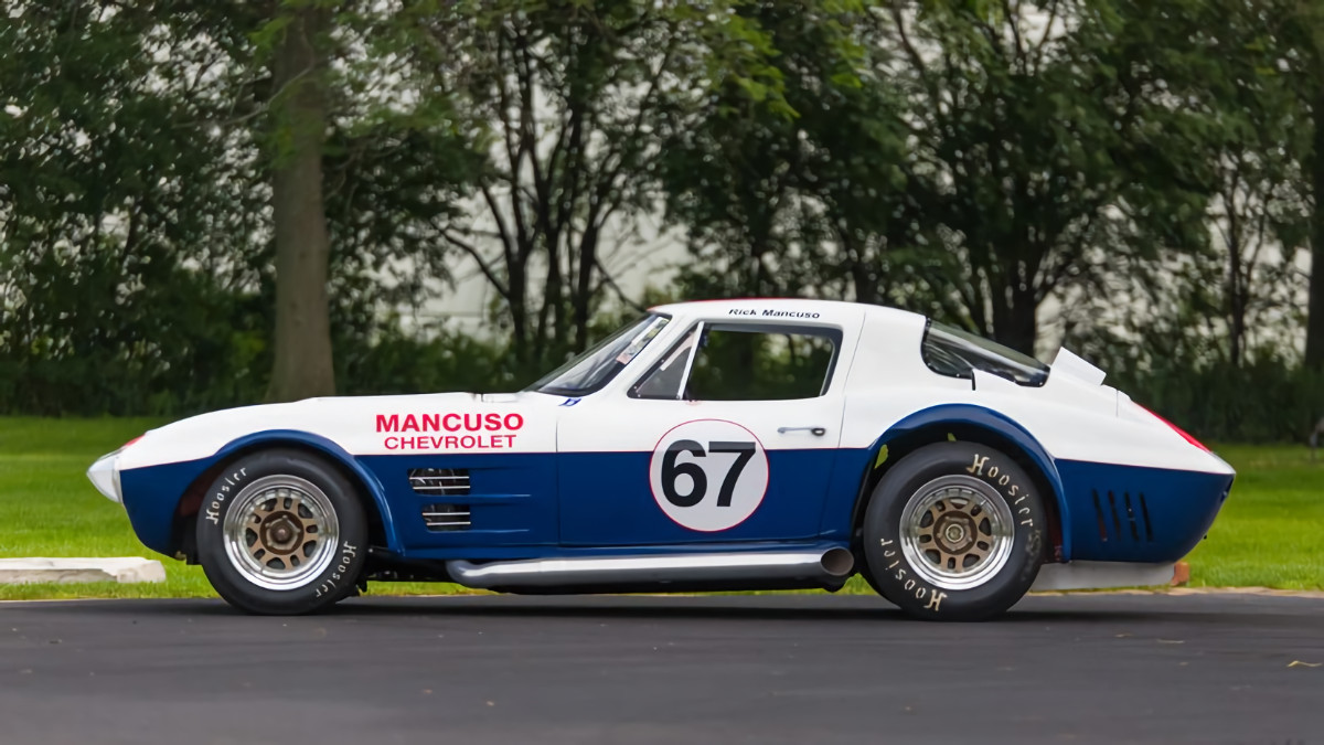 Click to Enlarge-Esc to Close Corvette Generations/C2/C2 1963 race car.jpg